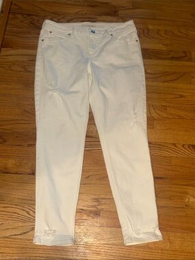 Maurice’s‎ White Distressed Women's Jeans size 31 regular